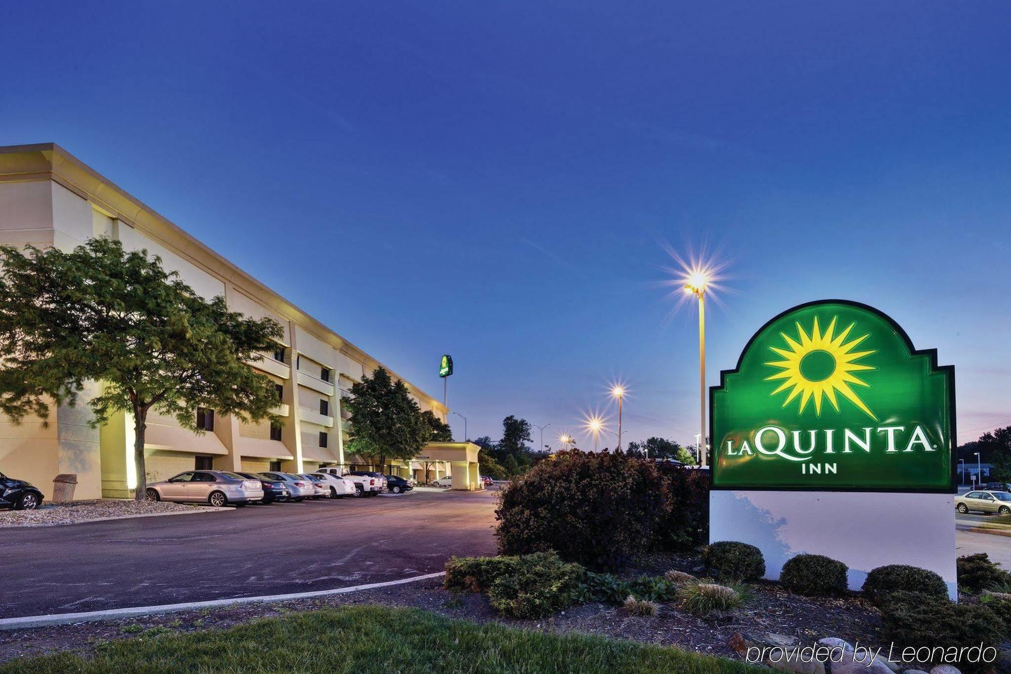La Quinta By Wyndham Cleveland - Airport North Hotel Екстериор снимка