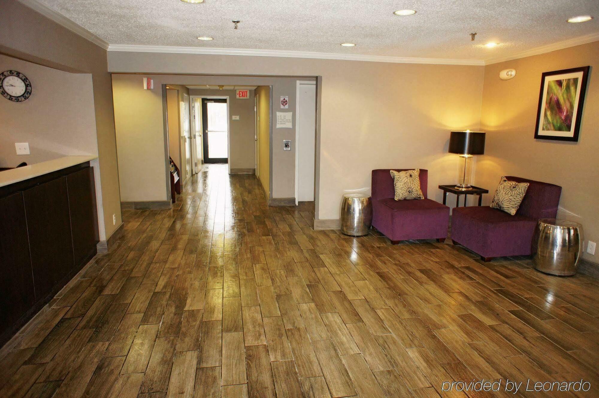 La Quinta By Wyndham Cleveland - Airport North Hotel Екстериор снимка